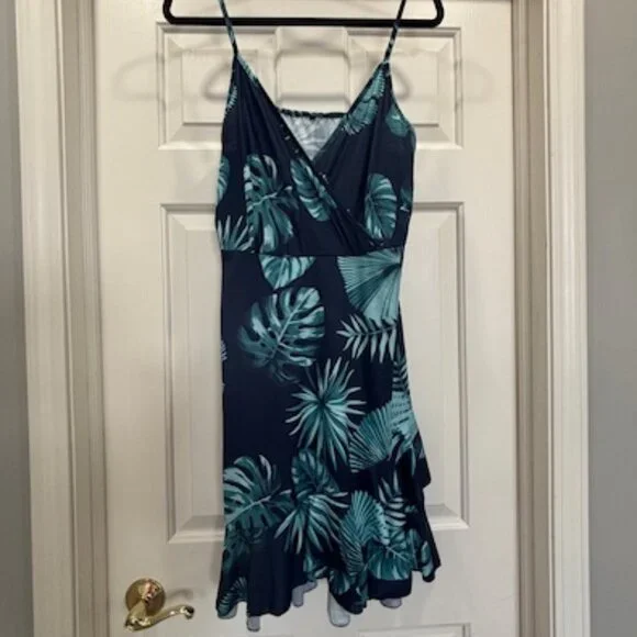 Tropical print/floral V-Neck Ruffled Hem Spaghetti Strap Sundress - Picture 2 of 5
